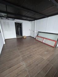 Beach Road (D7), Retail #530467311